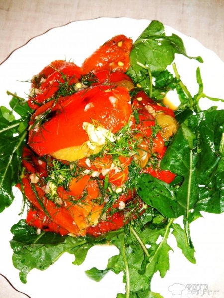 Рецепт: Салат из запеченных перцев - С сыром и рукколой:пикантно и очень вкусно