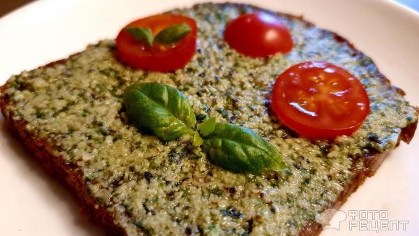 Рецепт: Соус "Песто" - домашний Песто с грецкими орехами