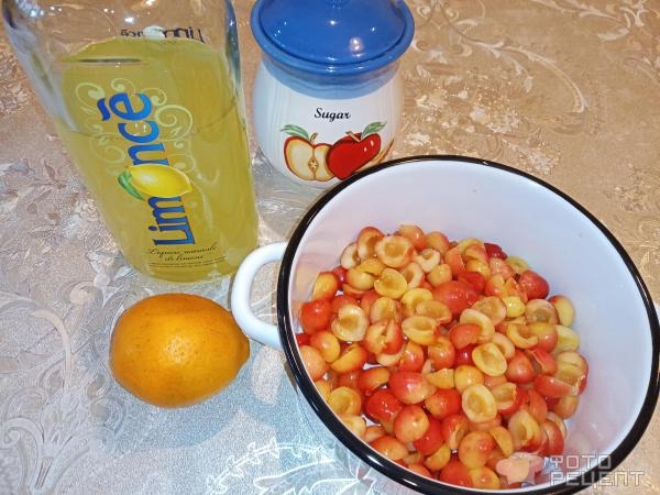 Рецепт: Варенье из черешни - ароматное варенье из неароматной ягоды? Да, умеем, практикуем!