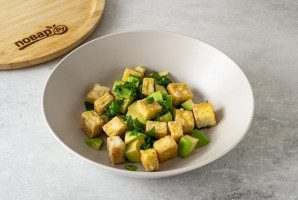 Закуска из тофу с авокадо