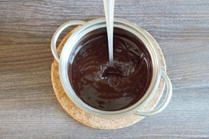 Шоколадное печенье с кракелюрами