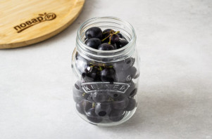 Виноград в банке