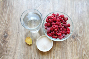 Малиновая настойка на самогоне