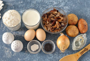 Пирог с маринованными грибами и картофелем Пирог с маринованными грибами и картофелем