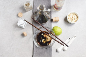 Салат с рисовой лапшой