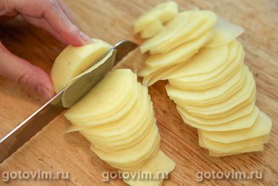 Картофельные пирамидки с пармезаном и тимьяном в духовке Картофельные пирамидки с пармезаном и тимьяном в духовке