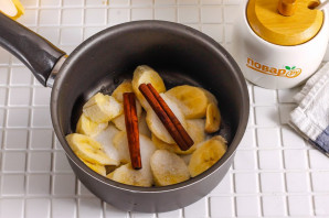 Банановый настой с корицей