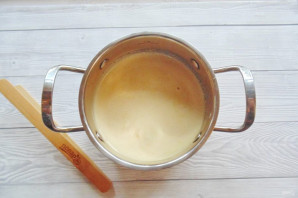 Медовый торт с вишней