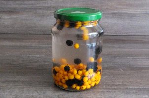 Компот из облепихи и черноплодной рябины