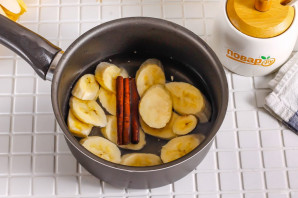 Банановый настой с корицей