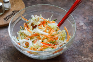 Салат с китайской капустой и курицей