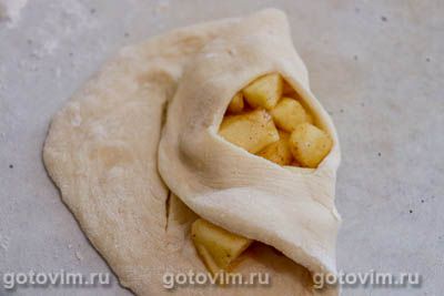 Булочки с яблоками и корицей