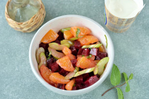 Салат из свеклы с апельсином и сыром