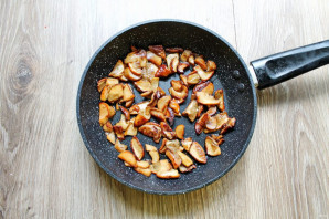 Тушеная капуста с белыми грибами Тушеная капуста с белыми грибами