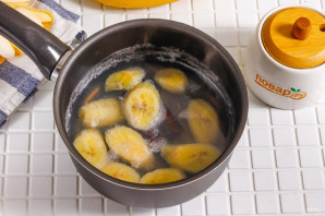 Банановый настой с корицей