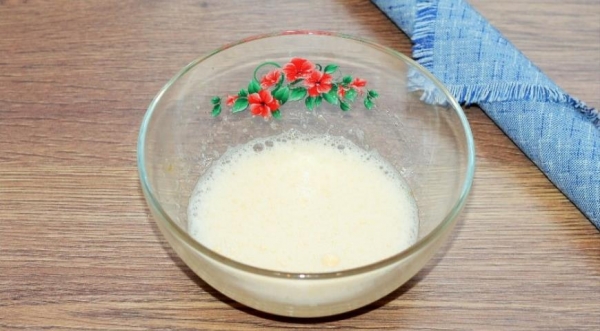 Медовые пирожные с кремом и джемом, пошаговый рецепт с фото