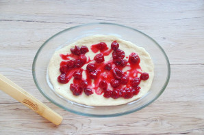 Пирог с вишней и абрикосами