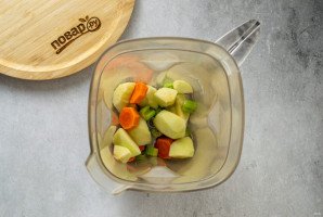 Смузи из сельдерея, яблока и апельсина