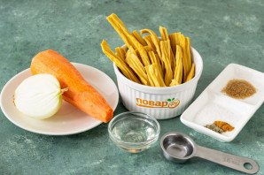 Маринованная соевая спаржа Маринованная соевая спаржа