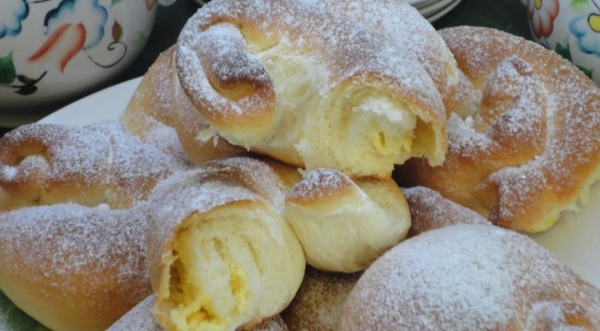 Сдобные улитки с заварным кремом, пошаговый рецепт с фото