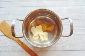 Медовый торт с вишней