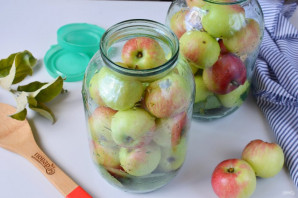 Яблоки, моченые на зиму Яблоки, моченые на зиму