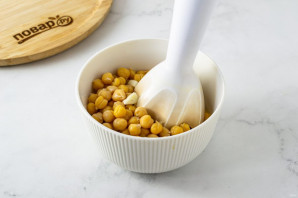 Хумус из консервированного нута