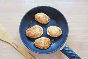 Котлеты из фарша с кабачком и сыром