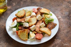 Салат "Цезарь" с сыром фета