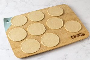 Вареники с вишней из цельнозерновой муки