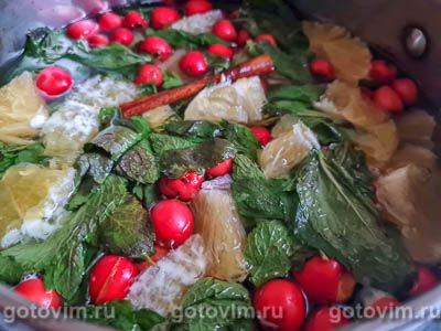 Компот из боярышника с апельсином и мятой