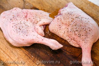 Утиные ножки с яблоками и капустой, запеченные в рукаве