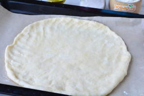 Постный пирог с персиками