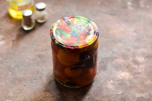 Помидоры с базиликом и медом на зиму