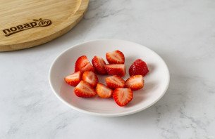 Бананово-ягодный смузи