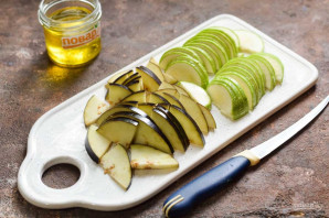 Армянская закуска из баклажанов и кабачков