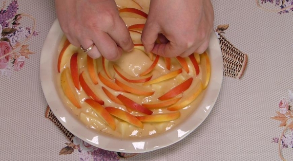 Яблочный пирог, пошаговый рецепт с фото