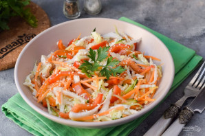 Салат с китайской капустой и курицей