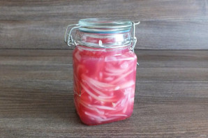 Маринованный лук в гранатовом соке Маринованный лук в гранатовом соке