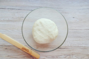 Пирог с вишней и абрикосами