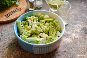 Брокколи с соевым соусом в духовке