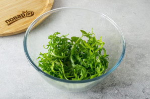 Салат с рукколой и нутом