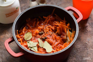 Салат из лука и моркови на зиму