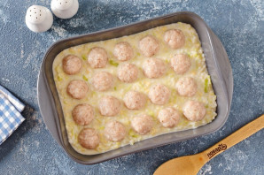 Запеканка из кабачков с рисом и фрикадельками