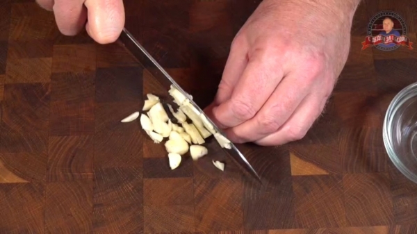 Мясо в соевом соусе в казане с болгарским перцем по-русски. Мясо в соевом соусе в казане с болгарским перцем по-русски.