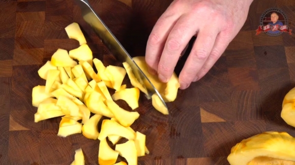 Мясо в соевом соусе в казане с болгарским перцем по-русски. Мясо в соевом соусе в казане с болгарским перцем по-русски.