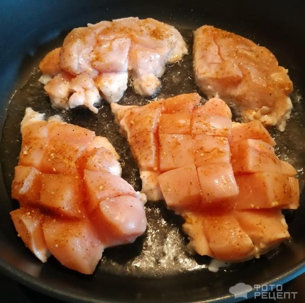 Рецепт: Куриная грудка на сковороде по-быстрому - или обычное филе в необычном виде Рецепт: Куриная грудка на сковороде по-быстрому - или обычное филе в необычном виде