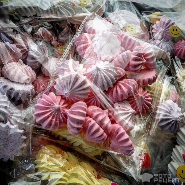 Рецепт: Минимеренги - минивыпечка, оформление тортиков и пирожных