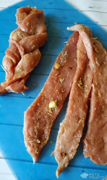 Рецепт: Мясные косички - из свинины в маринаде