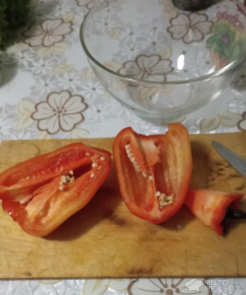 Рецепт: Салат из перца сладкого и брынзы - с добавлением зелени